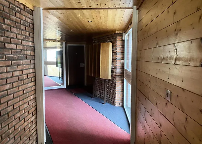 Roc De Peclet 2 - Location: Chaleureux Avec Dans Un Quartier Calme Mae-9051